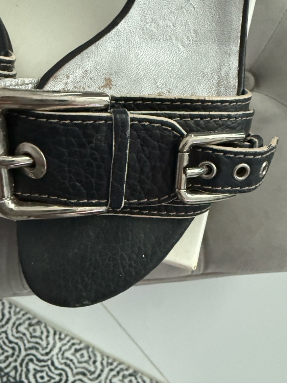 Dolce & Gabbana Black Leather Buckle Mules - Picture 9 of 11